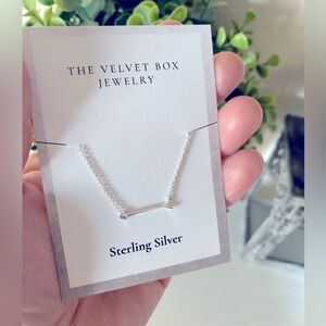 Beautiful New modern Arrow Minimalist Sterling silver 925 necklace